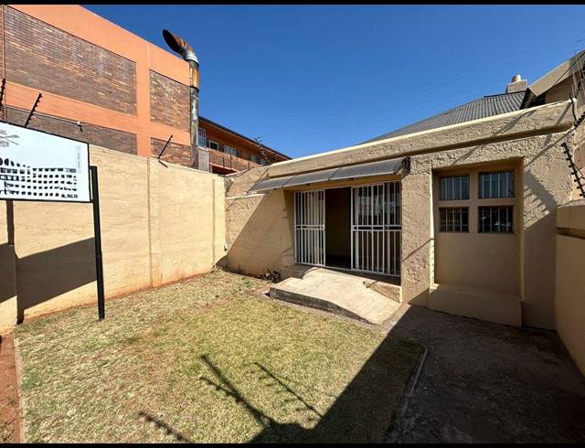 150M² OFFICE TO LET IN DELAREY